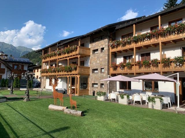 Olympic Regina Hotel Pinzolo Luaran gambar
